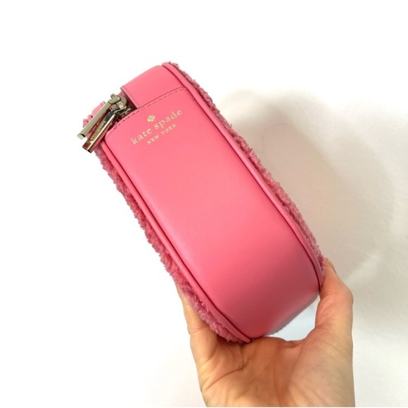 Kate Spade Love Shack
Heart Crossbody - Picture 5 of 9